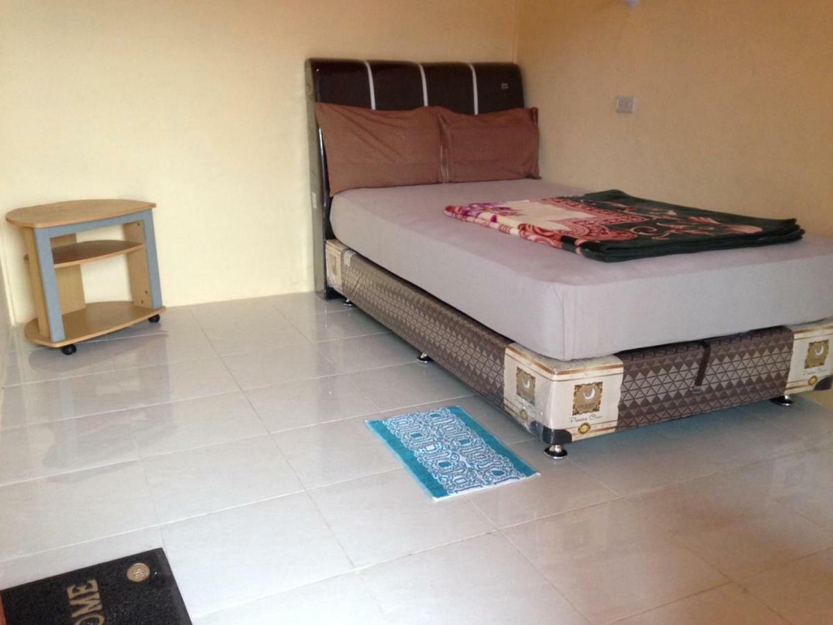 Aman'S Guesthouse Tuk Tuk Ngoại thất bức ảnh